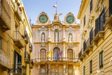Il centro storico di Trapani: tra vicoli, chiese e tradizioni - 1